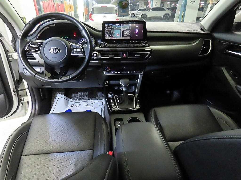 KIA Seltos - Vista 10