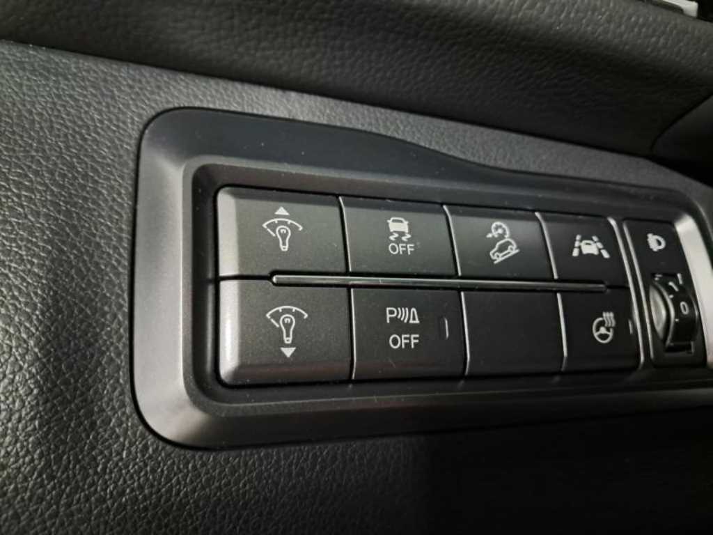 Ssangyong Tivoli - Vista 12