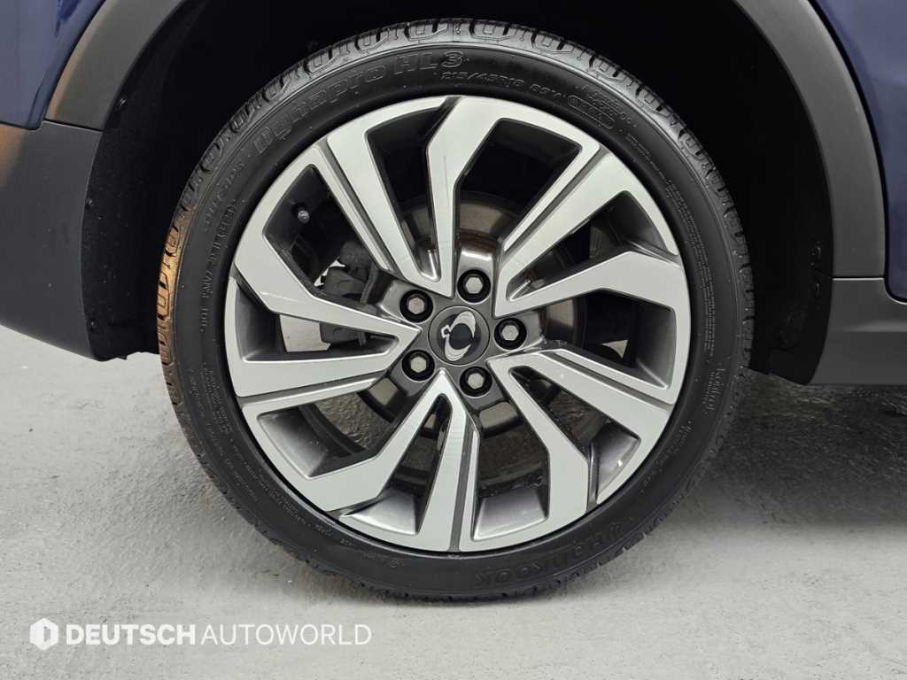 Ssangyong Tivoli - Vista 5