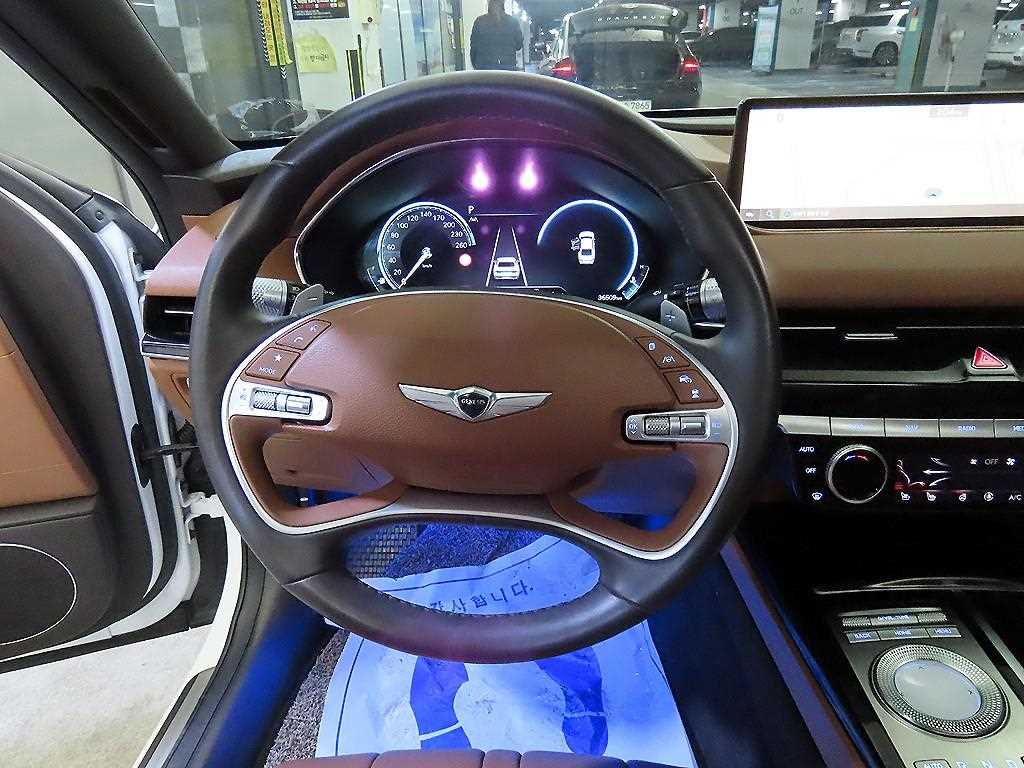 Genesis G80 - Vista 8