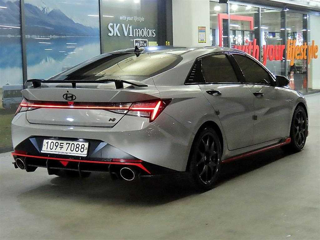 HYUNDAI Avante - Vista 4