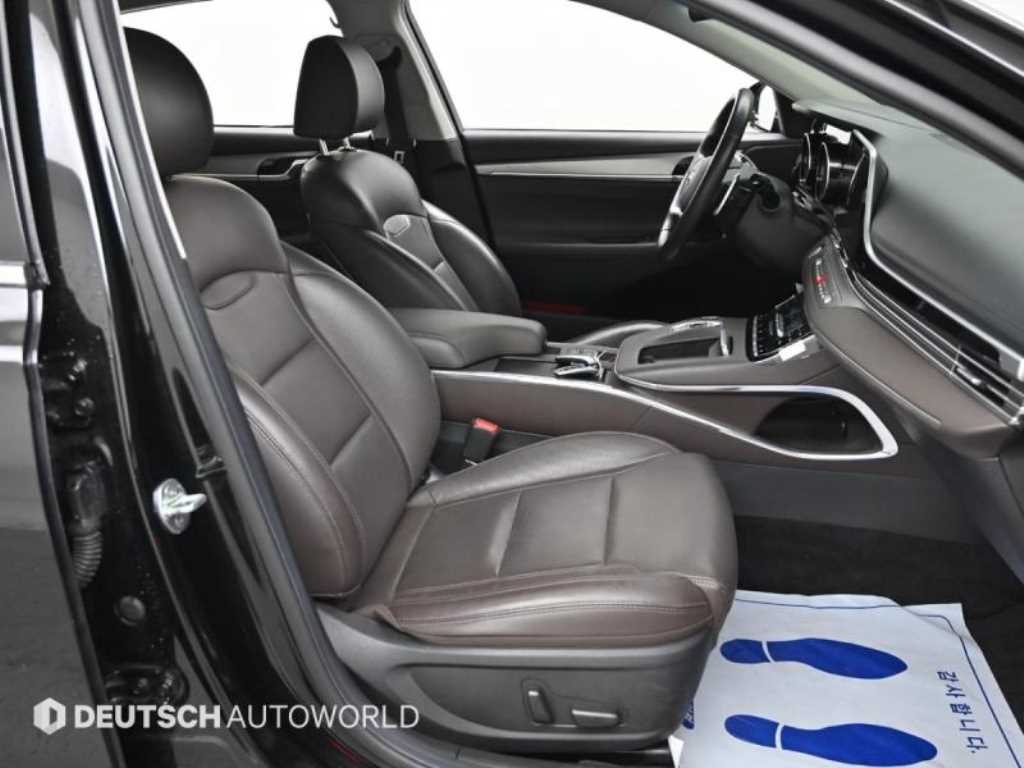 HYUNDAI Grandeur - Vista 11