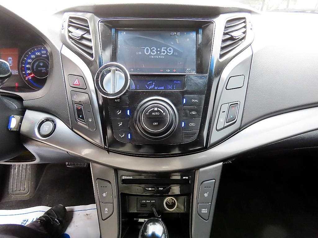 HYUNDAI i40 2015 - Importación desde Corea - HF Imports Iquique - Foto 13