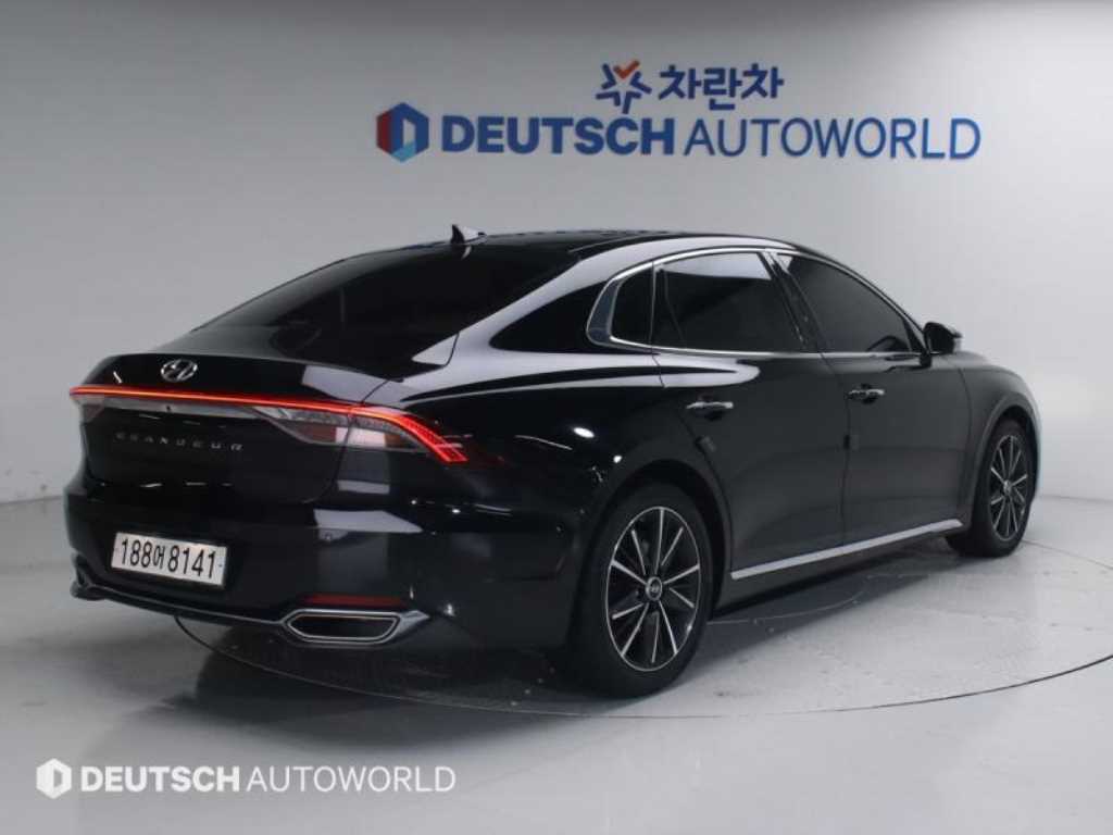 HYUNDAI Grandeur - Vista 5