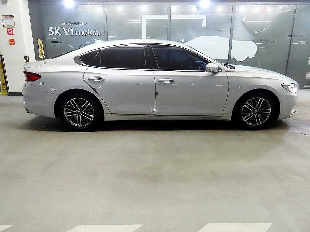 HYUNDAI Grandeur - Vista 3