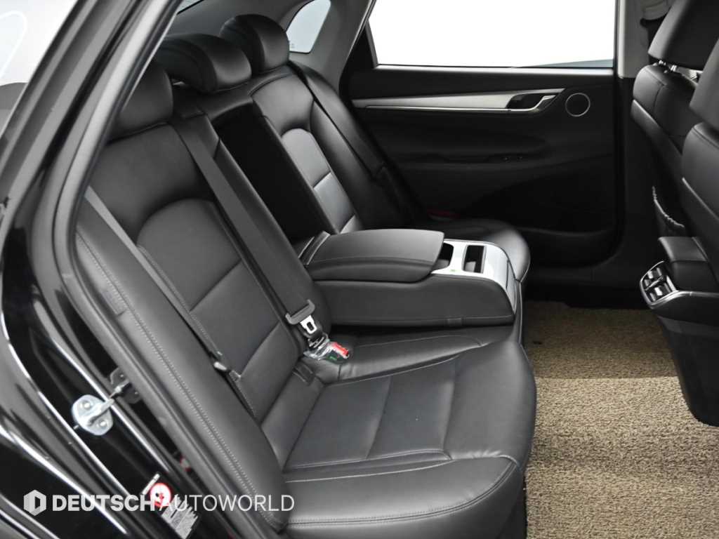 HYUNDAI Grandeur - Vista 12