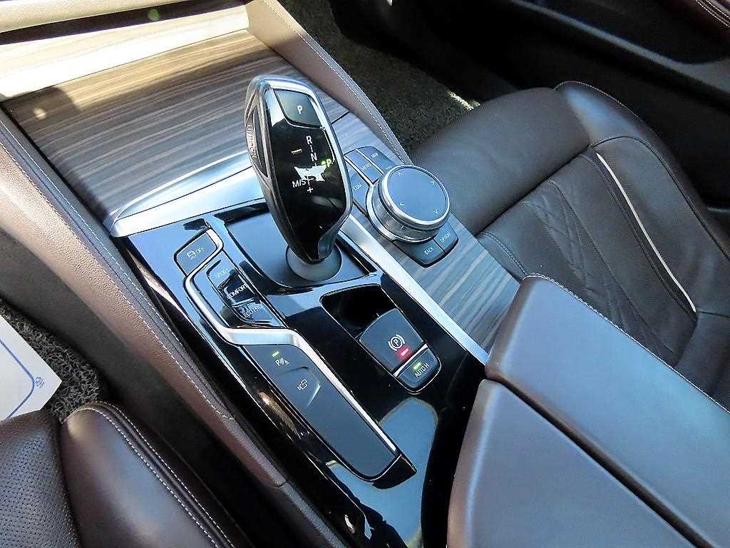 BMW 5 Series - Vista 11