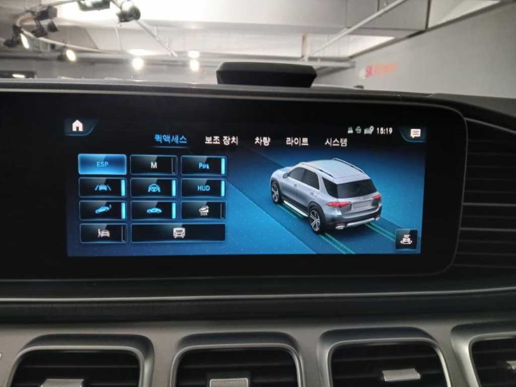 Mercedes Benz GLE Class - Vista 12