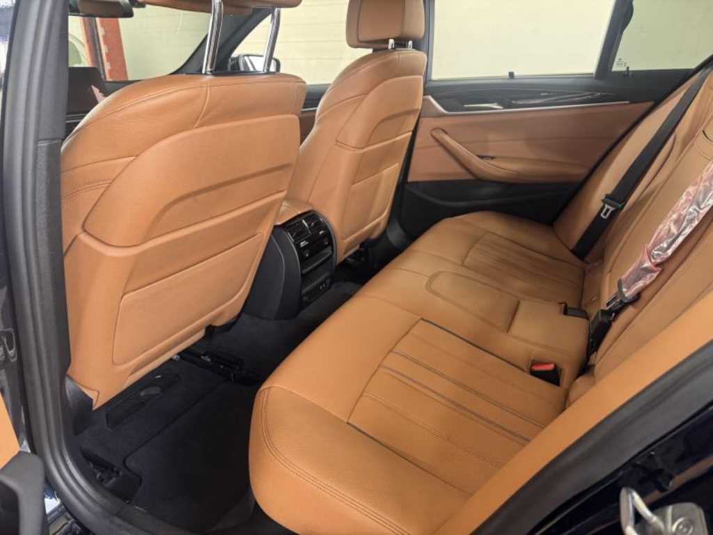 BMW 5 Series - Vista 4