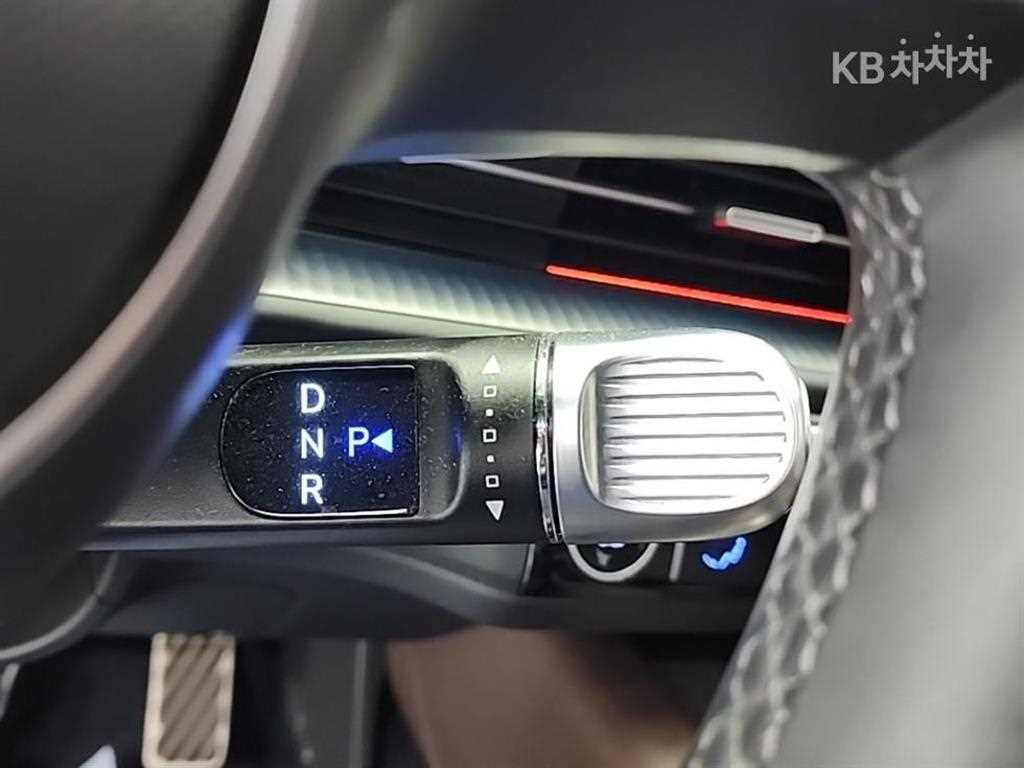 HYUNDAI Ioniq 6 - Vista 8