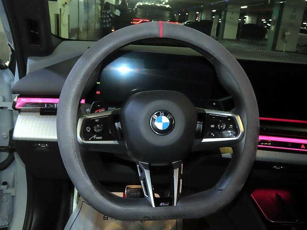 BMW 5 Series - Vista 8