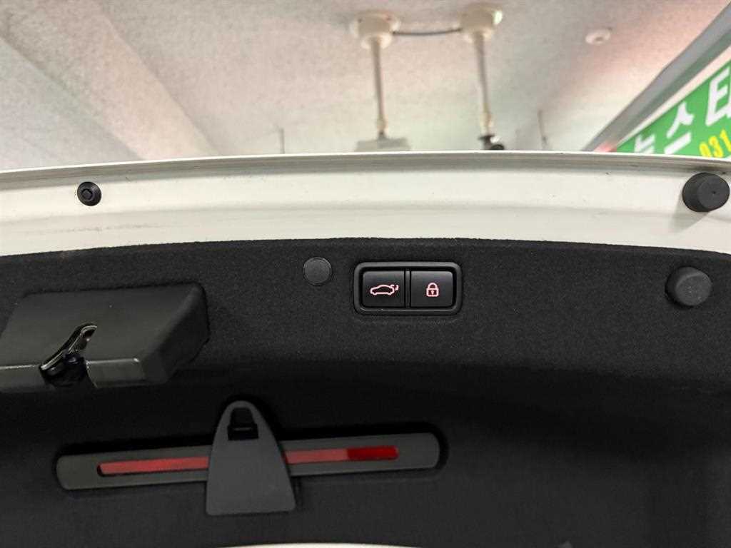 HYUNDAI Grandeur - Vista 12