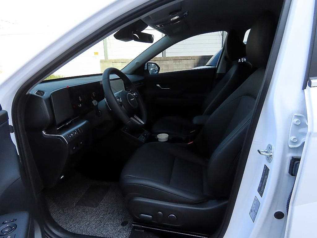 HYUNDAI Kona - Vista 5