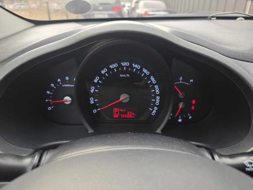 KIA Sportage - Vista 11