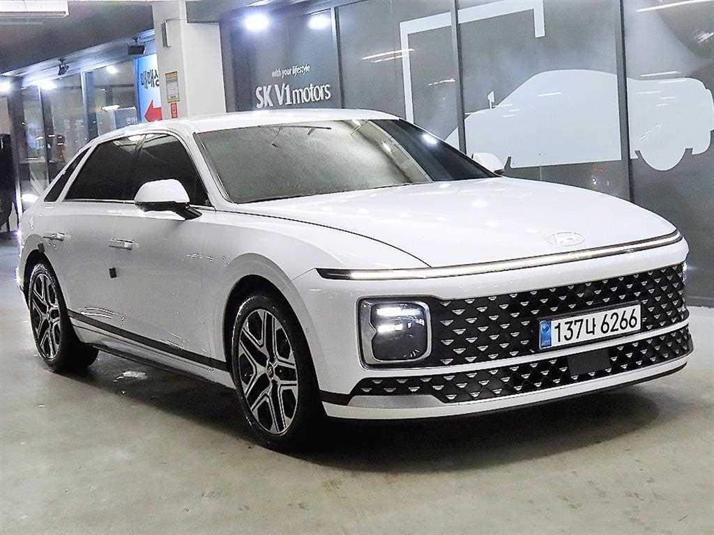 HYUNDAI Grandeur - Vista 2