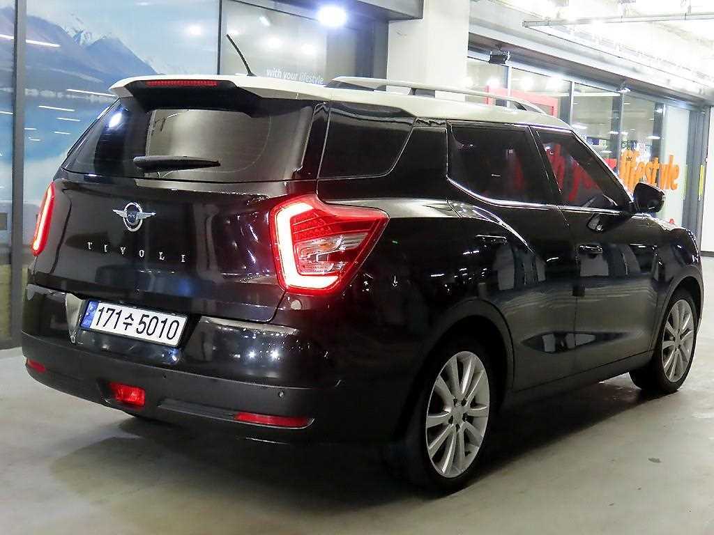 Ssangyong Tivoli - Vista 4