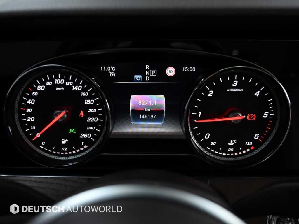 Mercedes Benz E class - Vista 8