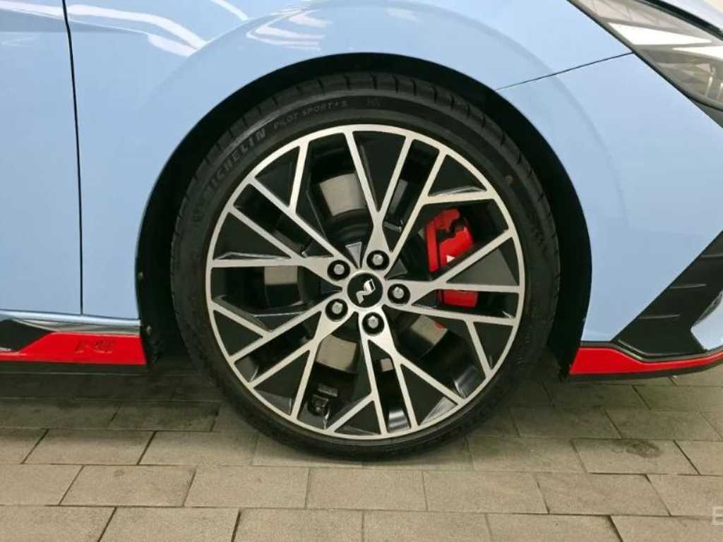 HYUNDAI Avante - Vista 5