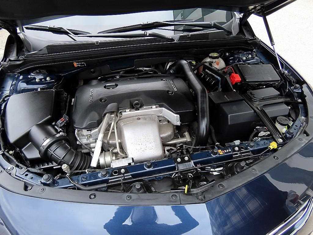 Chevrolet Malibu 2017 Azul - Importación desde Corea - HF Imports Iquique - Foto 19