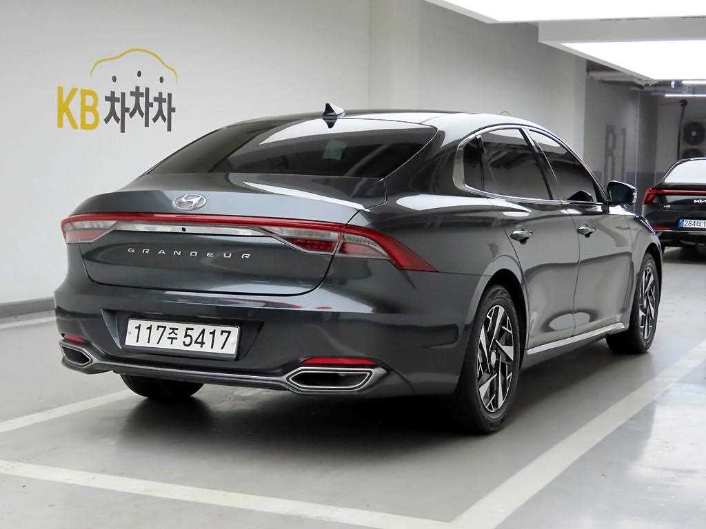 HYUNDAI Grandeur - Vista 4