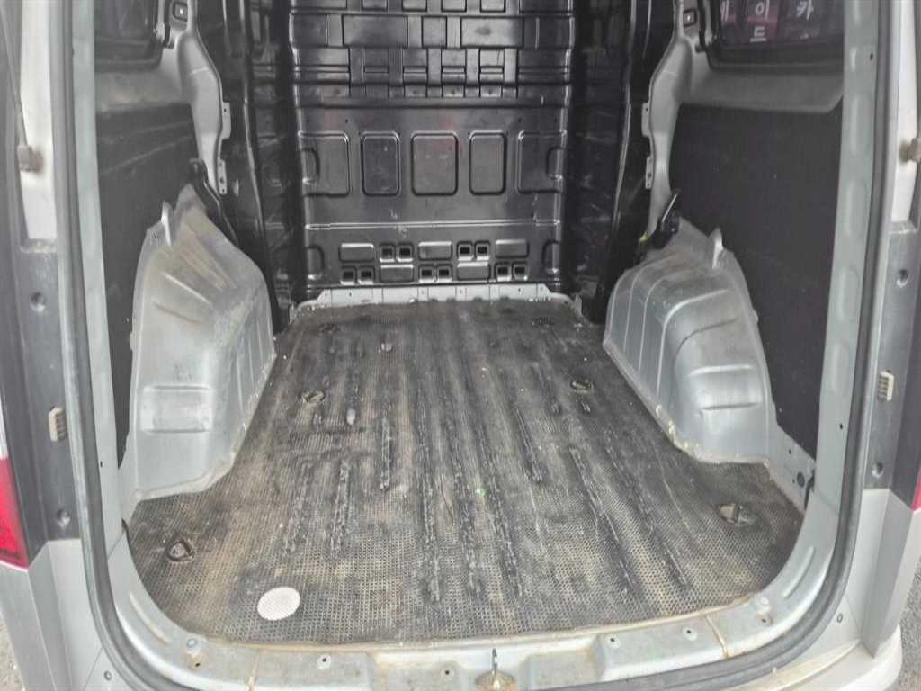 HYUNDAI Staria - Vista 10