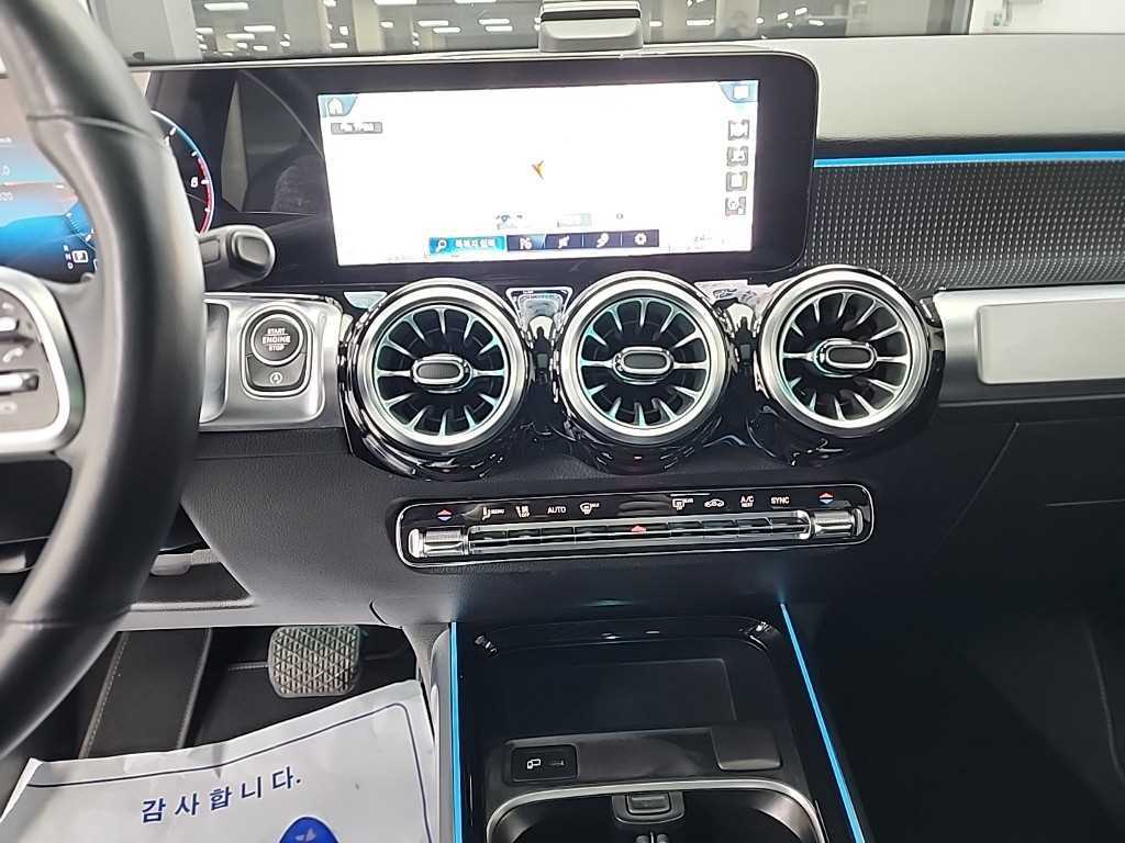 Mercedes Benz GLB Class - Vista 10