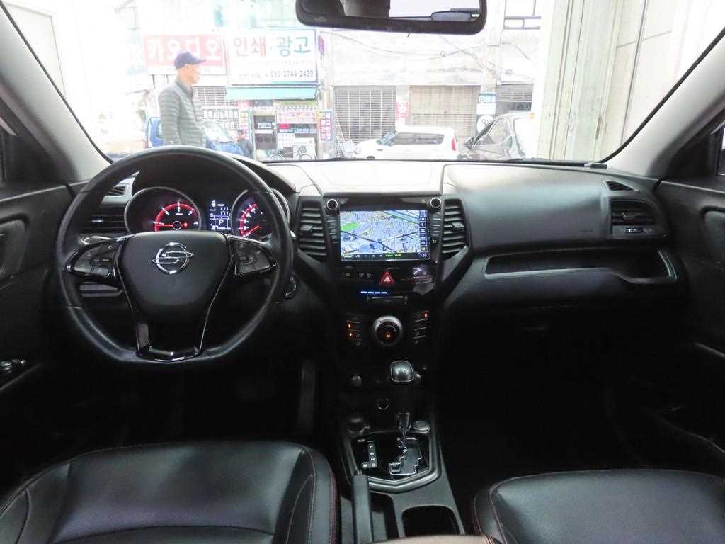 Ssangyong Tivoli - Vista 7