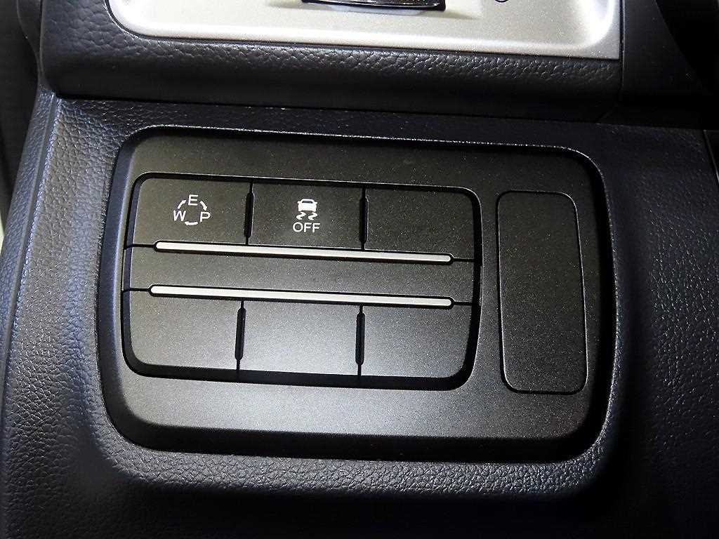 Ssangyong Tivoli 2016 Blanco - Importación desde Corea - HF Imports Iquique - Foto 14