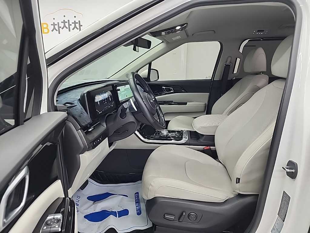 KIA Carnival - Vista 11