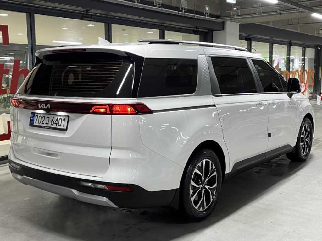 KIA Carnival - Vista 4