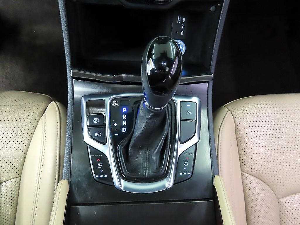 HYUNDAI Grandeur - Vista 10