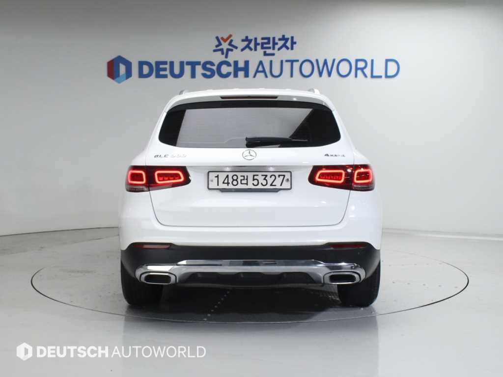 Mercedes Benz GLC Class - Vista 4