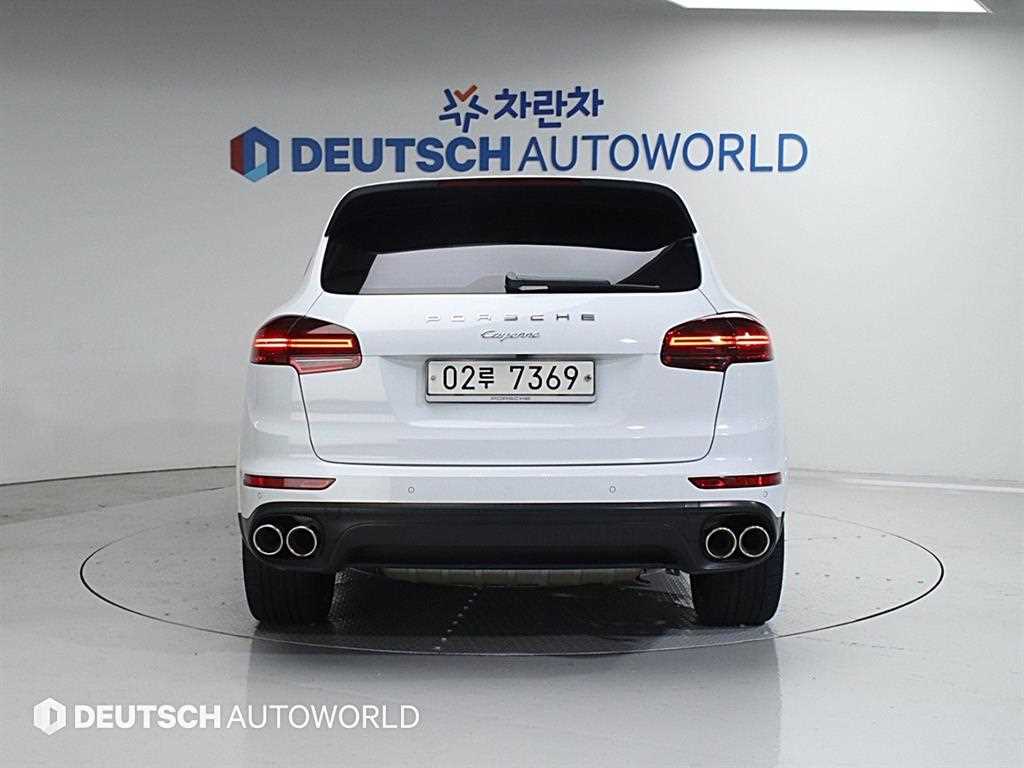 Porsche Cayenne - Vista 4