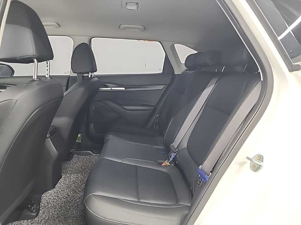 KIA Seltos - Vista 12