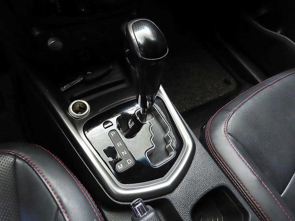 Ssangyong Tivoli - Vista 12