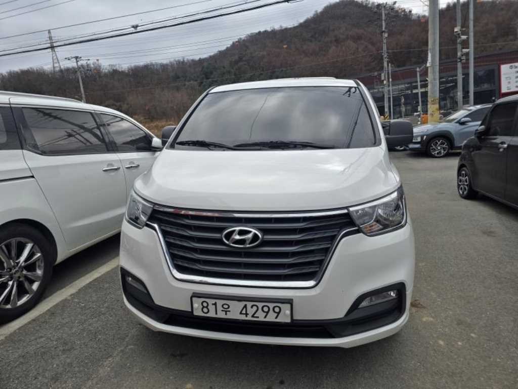 HYUNDAI Starex 2020 Blanco - Importación desde Corea - HF Imports Iquique - Foto 1