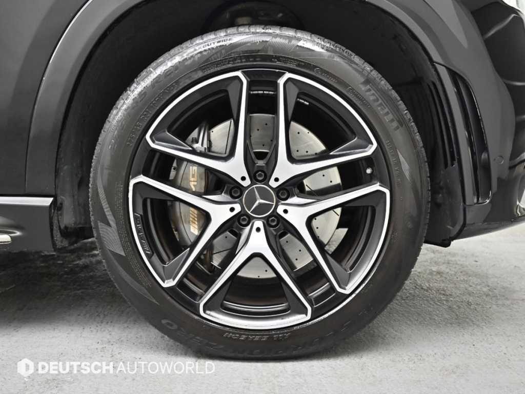 Mercedes Benz GLE Class - Vista 5