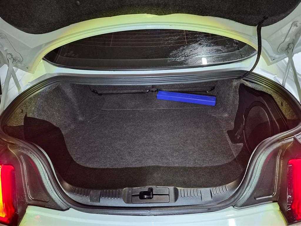 Ford Mustang 2022 Blanco - Importación desde Corea - HF Imports Iquique - Foto 17