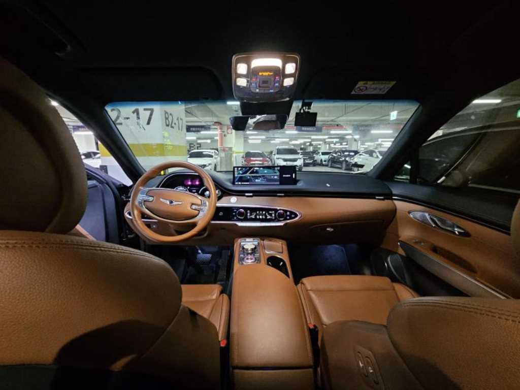 Genesis GV70 - Vista 4