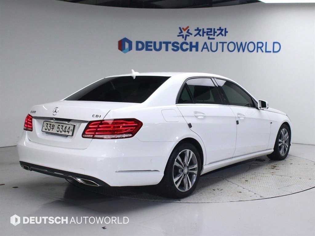 Mercedes Benz E class - Vista 2