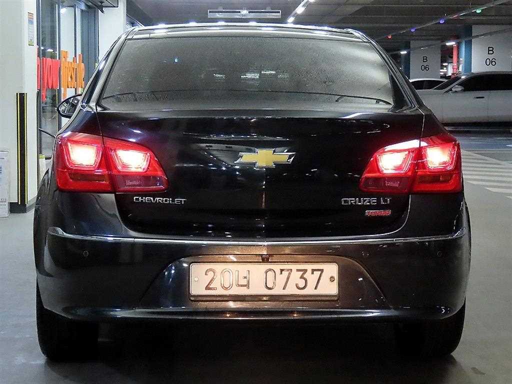 Chevrolet Cruise - Vista 5