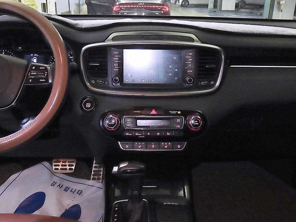 KIA Sorento - Vista 11
