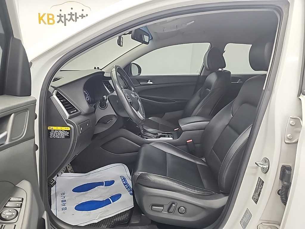 HYUNDAI Tucson - Vista 11