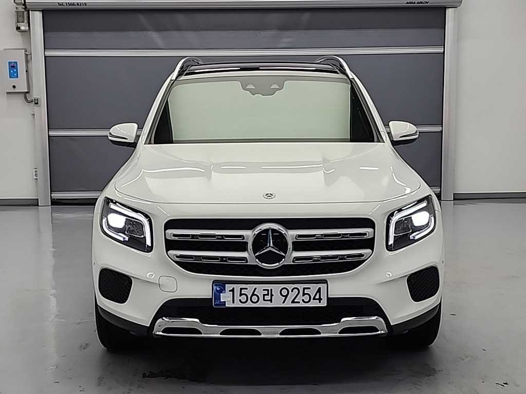 Mercedes Benz GLB Class - Vista 2