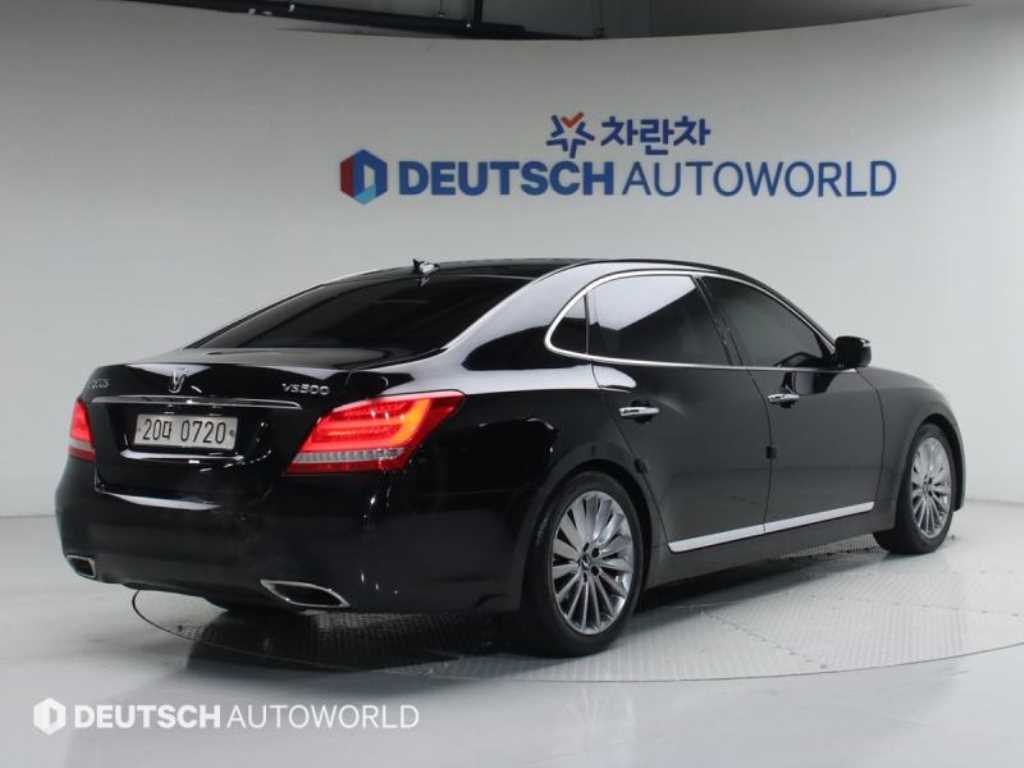 HYUNDAI Equus - Vista 2