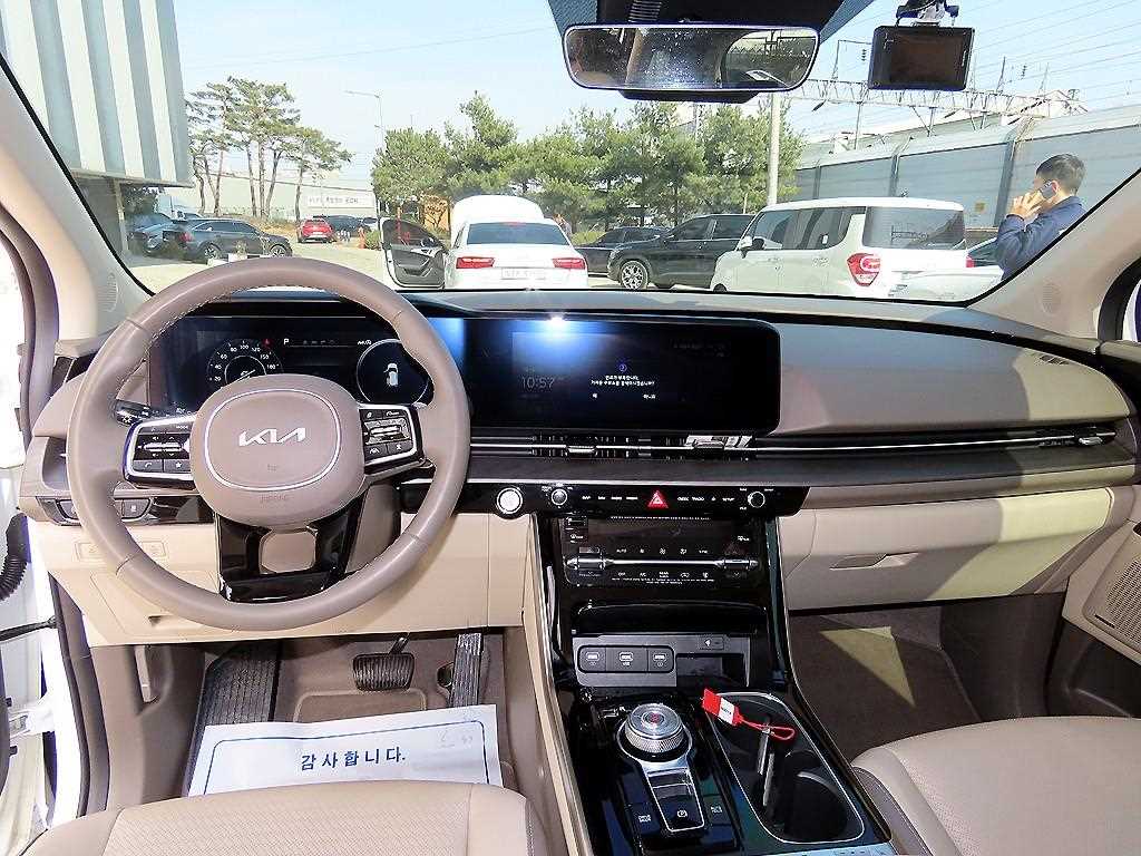 KIA Carnival - Vista 8