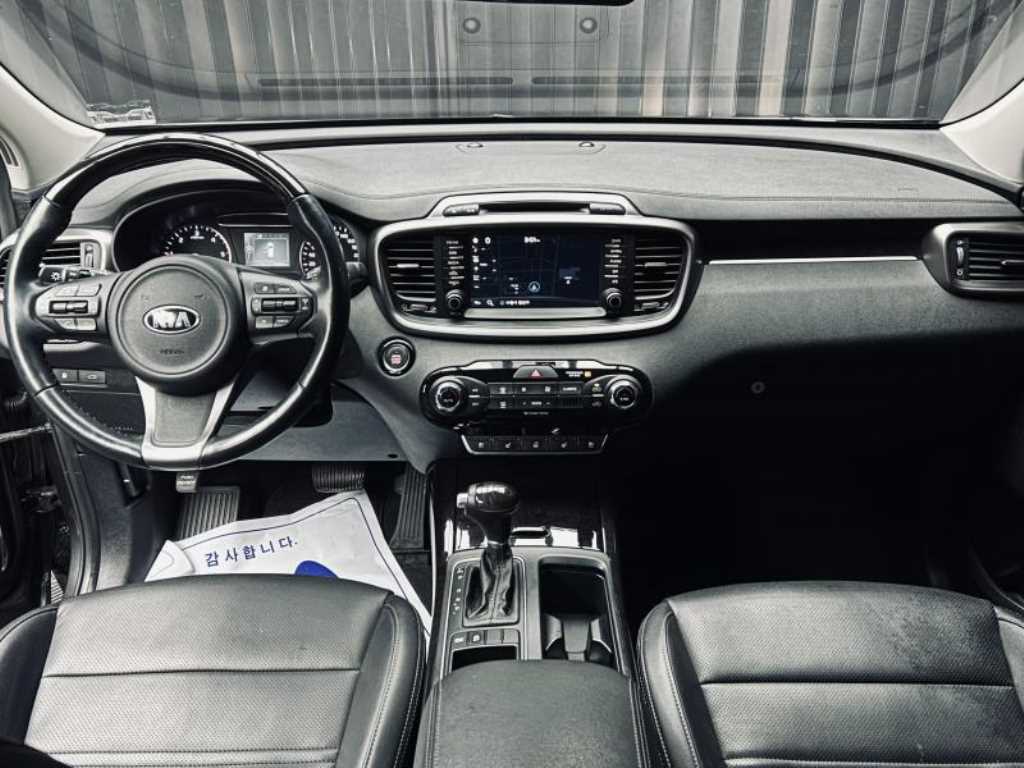 KIA Sorento - Vista 9