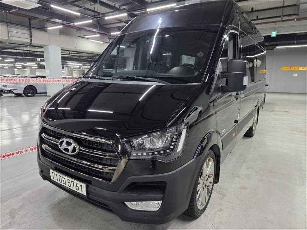 HYUNDAI Solati 2020 Negro - Importación desde Corea - HF Imports Iquique - Foto 1