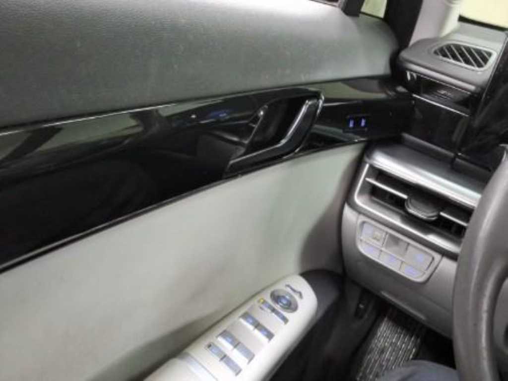 HYUNDAI Grandeur - Vista 2