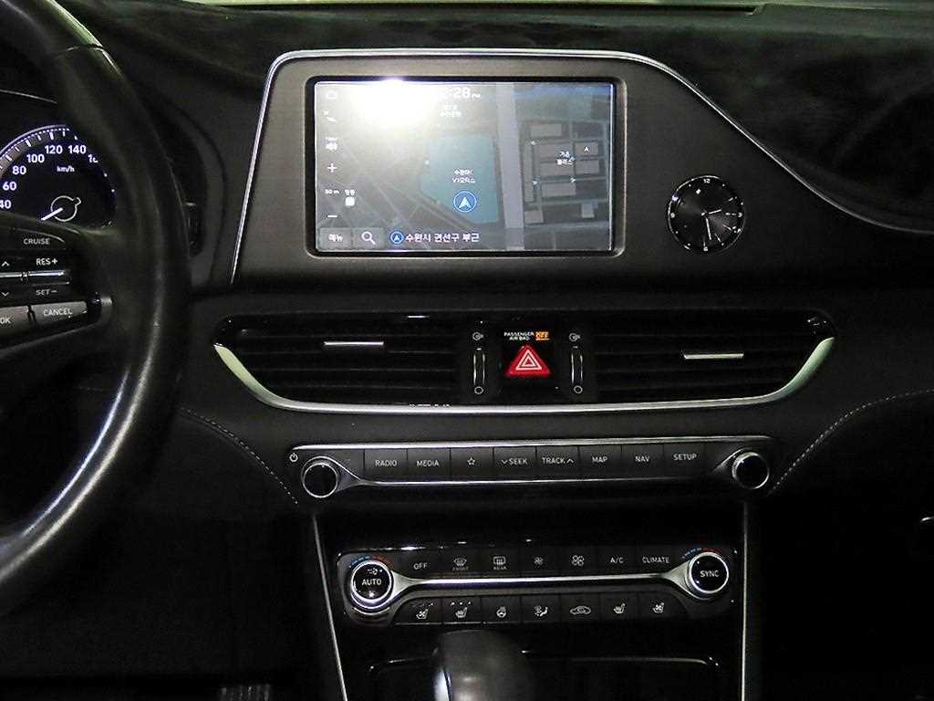 HYUNDAI Grandeur - Vista 11